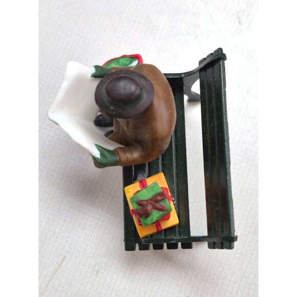 Department 56 "Rest Ye Merry Gentleman" Heritage Village Christmas Figurine - Picture 6 of 9